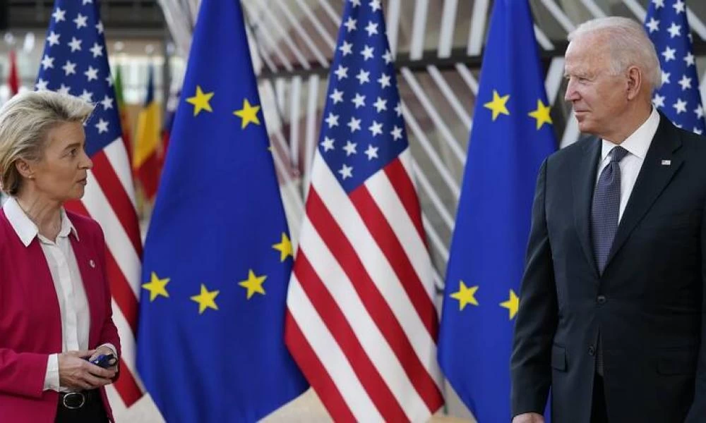 Σύνοδος Κορυφής ΕΕ: Ο Τζο Μπάιντεν συναντάται με την Ούρσουλα φον ντερ Λάιεν